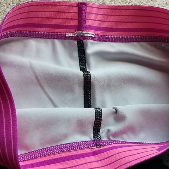 Under Armour work out pants - Picture 7 of 8